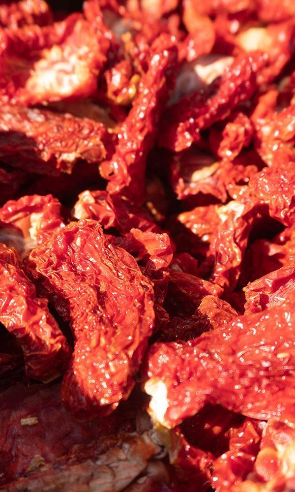 SUN DRIED SALTED TOMATO HALVE CUT